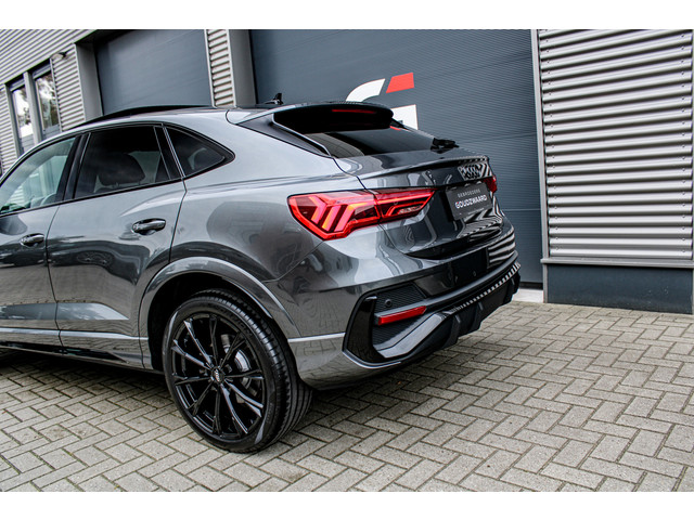 Foto 10 van Audi Q3 Sportback 45 TFSI e S edition | Pano | Top view camera | Keyless | Standkachel | LED