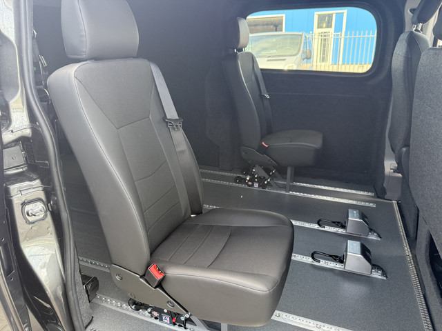Foto 6 van Ford Transit Custom 5+1 Rolstoelbus 320 2.0 TDCI L2H1 Limited (Prachtige luxe Ford Transit Custom Au