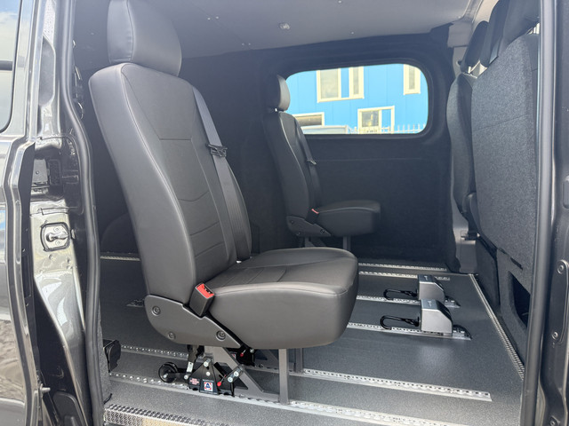 Foto 7 van Ford Transit Custom 5+1 Rolstoelbus 320 2.0 TDCI L2H1 Limited (Prachtige luxe Ford Transit Custom Au