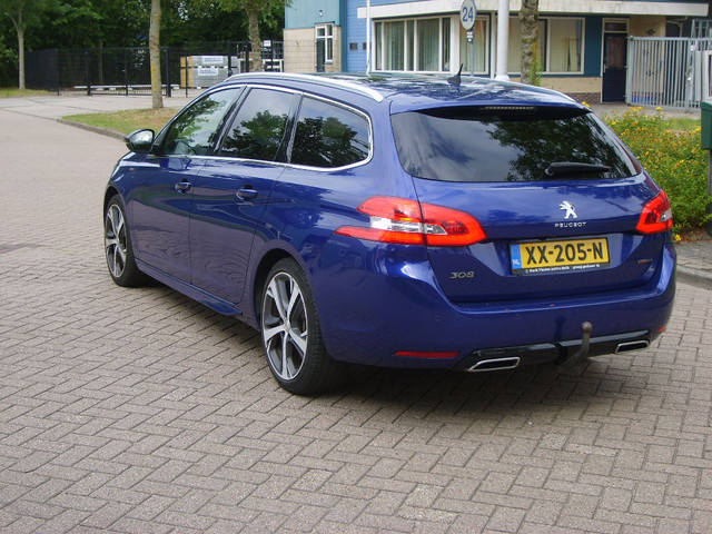 Foto 8 van Peugeot 308 SW 1.2 PureTech GT-line (bj 2019)