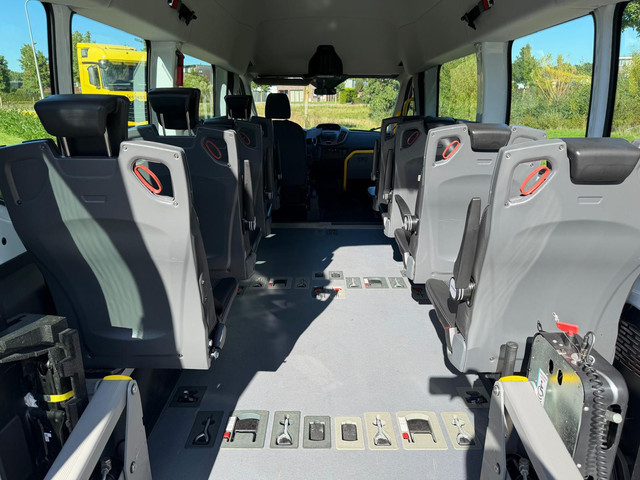 Foto 6 van Ford Transit Kombi 350 2.0 TDCI L3H2 Trend