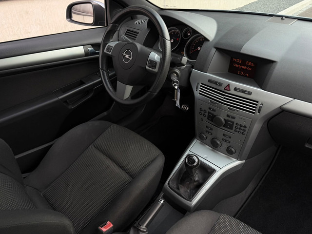 Foto 9 van Opel Astra GTC 1.8 Sport 140pk|Nieuw APK|Rijklaar