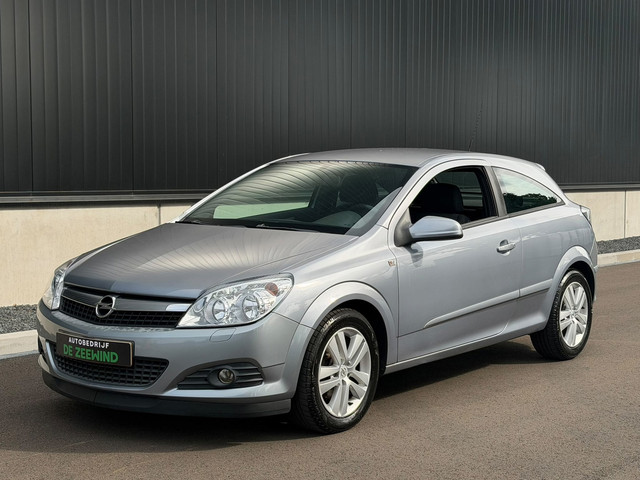 Foto 2 van Opel Astra GTC 1.8 Sport 140pk|Nieuw APK|Rijklaar