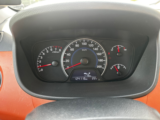 Foto 4 van Hyundai I10 1.0i i-Motion Comfort Plus NWE APK/AIRCO