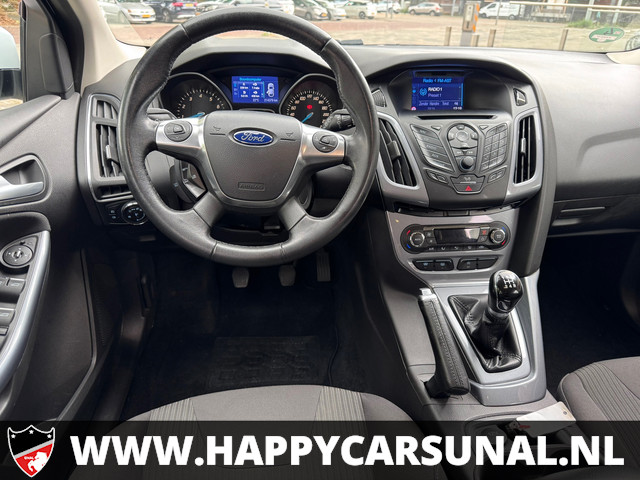 Foto 4 van Ford Focus 1.0 EcoBoost Titanium, AIRCO, NAVI, APK