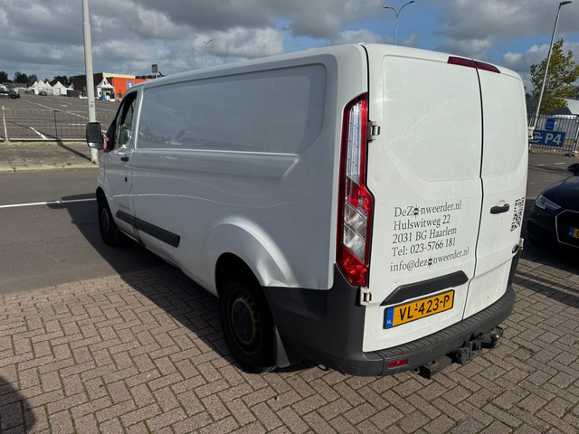 Foto 4 van Ford Transit Custom 330 2.2 TDCI L2H1 Ambiente