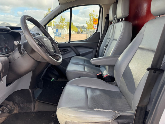 Foto 7 van Ford Transit Custom 330 2.2 TDCI L2H1 Ambiente