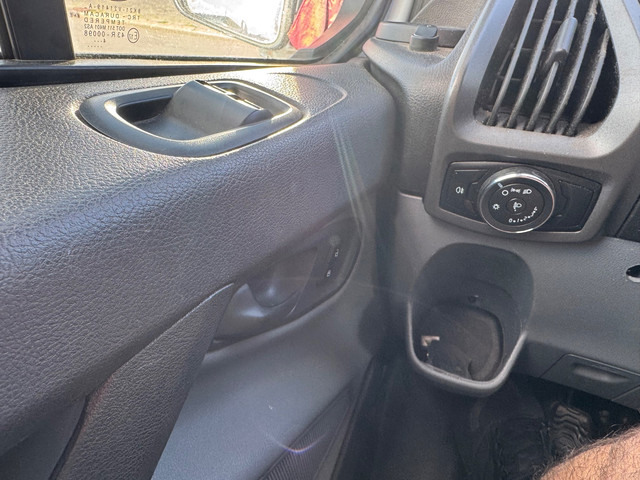 Foto 8 van Ford Transit Custom 330 2.2 TDCI L2H1 Ambiente