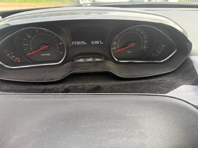 Foto 8 van Peugeot 208 1.2 VTi Airco|Cruise|APK 09-2027!!