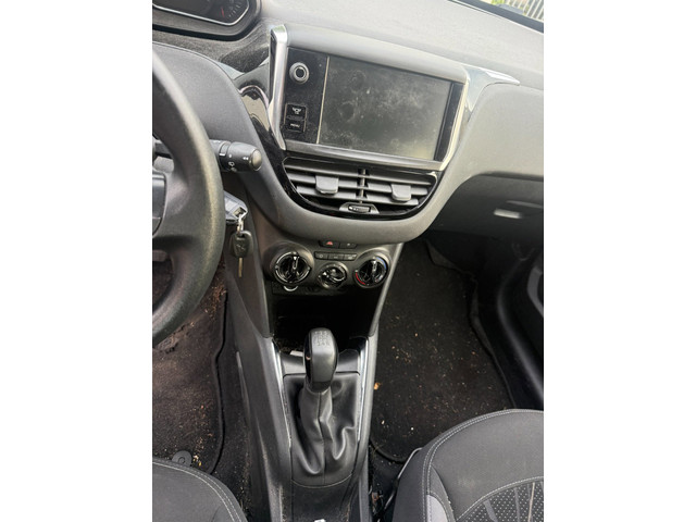 Foto 9 van Peugeot 208 1.2 VTi Airco|Cruise|APK 09-2027!!