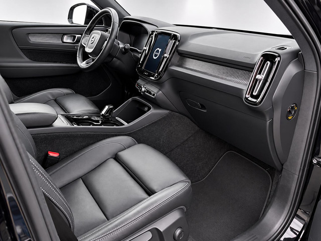 Volvo XC40 2.0 T4 R-Design Panodak Trekhkaak Camera Leer+Memory Privacyglas