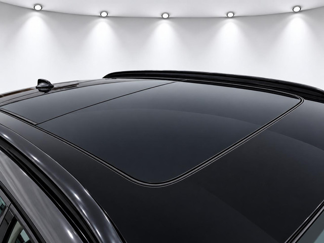 Foto 4 van Volvo XC40 2.0 T4 R-Design Panodak Trekhkaak Camera Leer+Memory Privacyglas