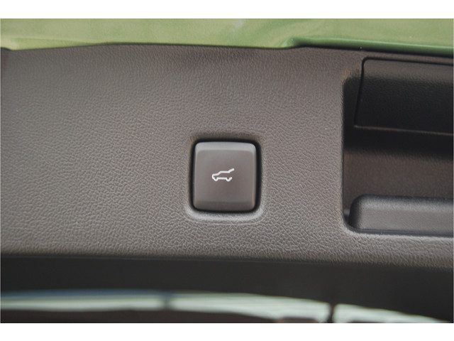 Foto 7 van Ford Kuga 2.5 PHEV 243PK ST-Line X | PANORAMADAK | EL.TREKHAAK | LED MATRIX | STOEL/STUUR/VOORRUIT-