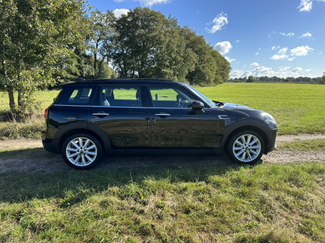 Foto 6 van MINI Clubman 1.5 Cooper Chili. Panoramadak,LED, Navi ! Zeer mooi !!