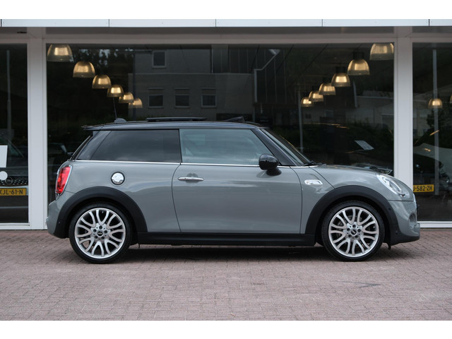 Foto 9 van MINI Cooper S 192pk Chili Serious Business | JCW Pakket | Panoramadak | Keyless | Camera | Harman/ka