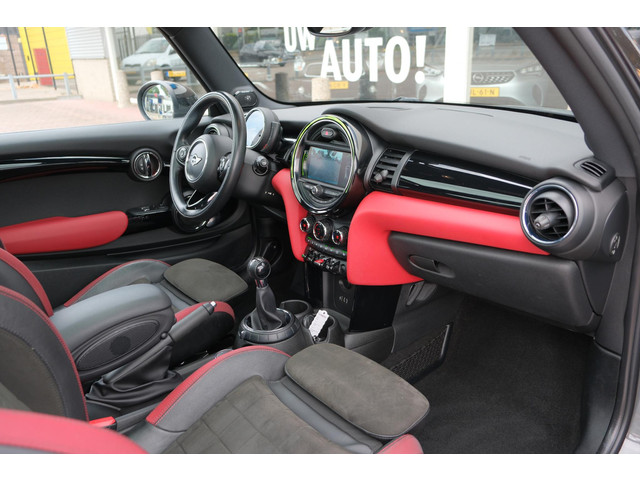 Foto 7 van MINI Cooper S 192pk Chili Serious Business | JCW Pakket | Panoramadak | Keyless | Camera | Harman/ka