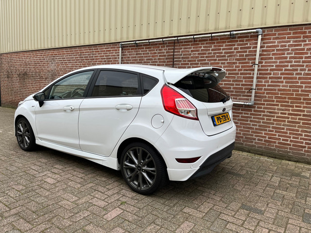 Foto 5 van Ford Fiesta 1.0 EcoBoost ST Line Airco NAP Distbutieriem Nieuw