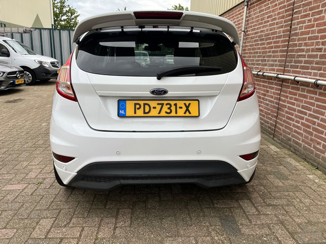 Foto 6 van Ford Fiesta 1.0 EcoBoost ST Line Airco NAP Distbutieriem Nieuw