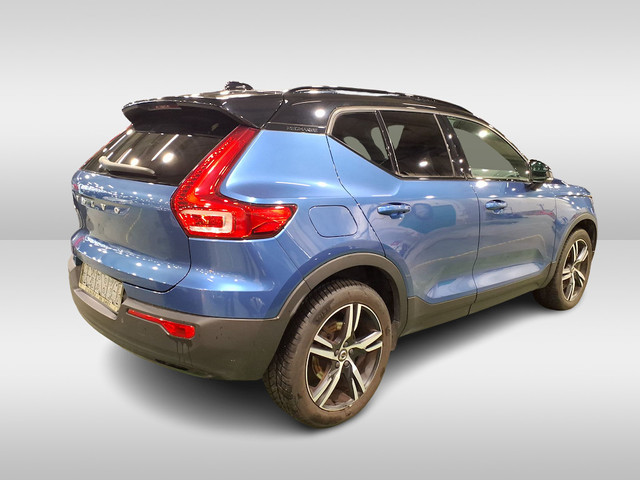 Foto 4 van Volvo XC40 1.5 T5 Twin Engine R-Design BOMVOL | HK-AUDIO | PANO | TREKH. | 360°