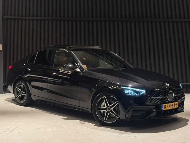 Foto 4 van Mercedes-Benz C-klasse 300e AMG Pano|Burmester|360|HUD|Memory|