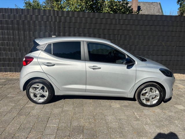 Foto 6 van HYUNDAI I10 1.0 COMFORT 5-ZITS **DAB//CARPLAY//NIEUWSTAAT**