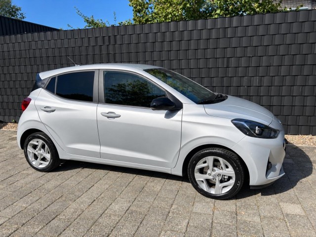 Foto 5 van HYUNDAI I10 1.0 COMFORT 5-ZITS **DAB//CARPLAY//NIEUWSTAAT**