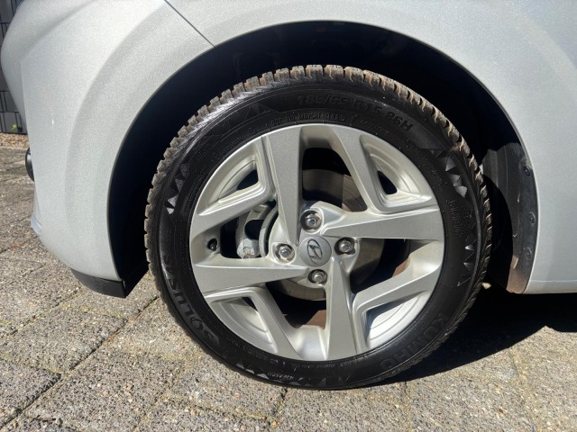 Foto 3 van HYUNDAI I10 1.0 COMFORT 5-ZITS **DAB//CARPLAY//NIEUWSTAAT**