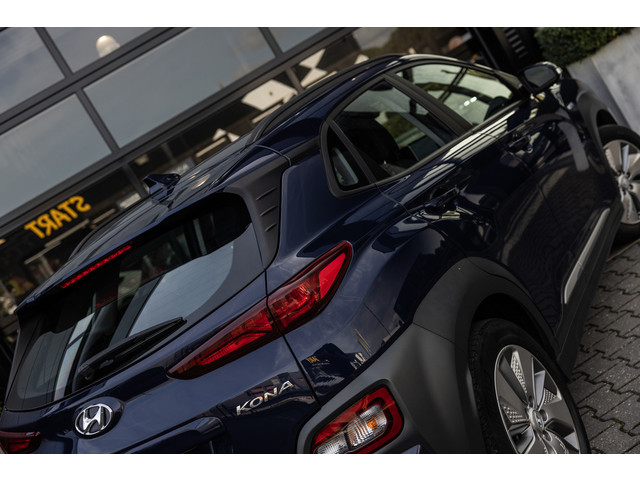 Foto 8 van Hyundai Kona EV Comfort 64 kWh, NL Auto, Krell Audio, Metallic lak!