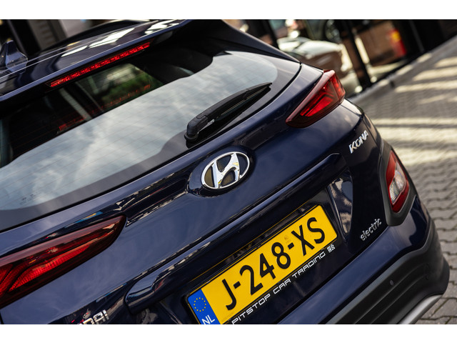 Foto 9 van Hyundai Kona EV Comfort 64 kWh, NL Auto, Krell Audio, Metallic lak!
