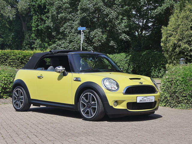 Foto 7 van Mini Mini Cabrio 1.6 Cooper S 175pk Xenon/17"/Stoelverwarm
