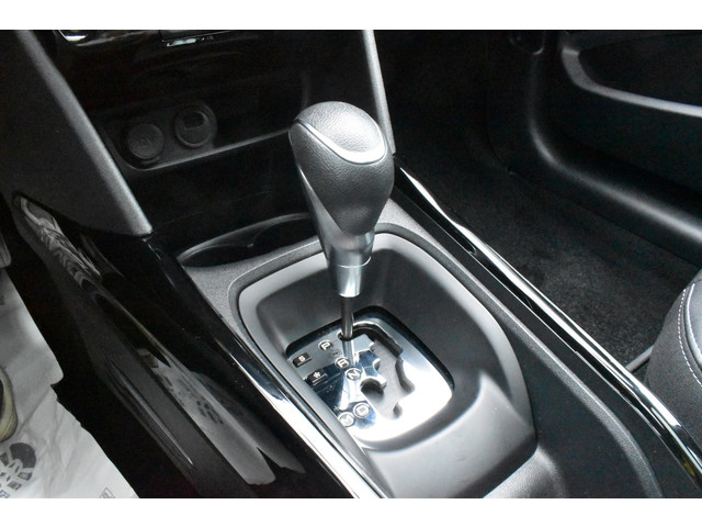 Foto 9 van Peugeot 2008 PureTech 130 Allure Automaat | Trekhaak | Panoramadak | Airco | Navi |