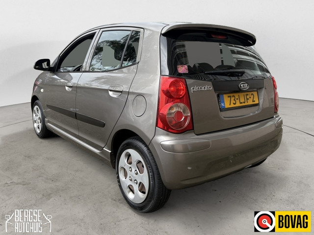 Foto 7 van Kia Picanto 1.0 Seven Carplay Airco Elek.R Nap (bj 2010)