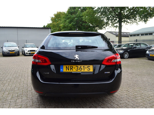 Foto 8 van Peugeot 308 SW 1.2 PureTech Blue Lease | Dealer onderhouden | Riem vervangen