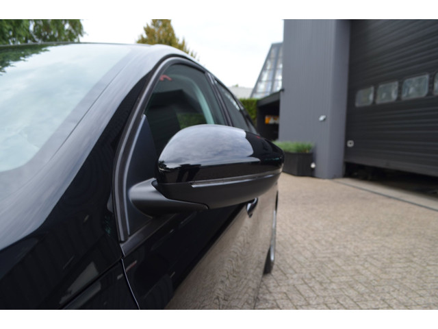 Foto 6 van Peugeot 308 SW 1.2 PureTech Blue Lease | Dealer onderhouden | Riem vervangen