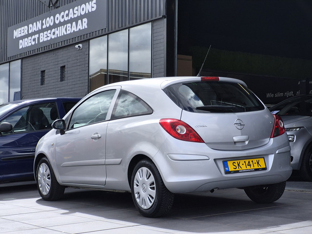 Foto 4 van Opel Corsa 1.2-16V Essentia|APK|Airco|Elektrische Ramen