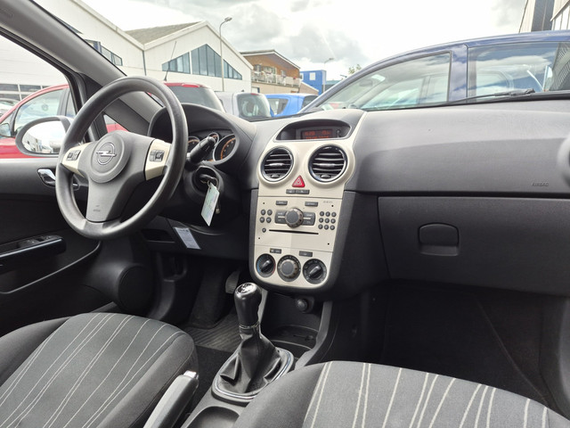 Foto 3 van Opel Corsa 1.2-16V Essentia|APK|Airco|Elektrische Ramen