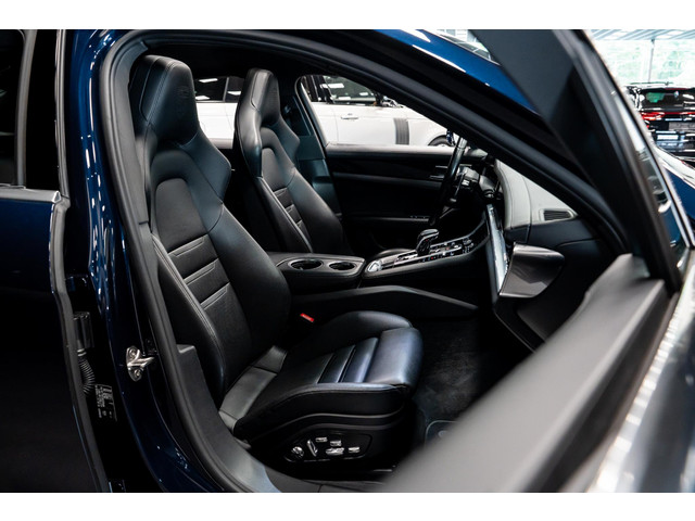 Foto 4 van Porsche Panamera 4S 4.0 Diesel V8 *BOSE / Panorama / 18-wegs Stoelen / Surround View / Stoelventilat