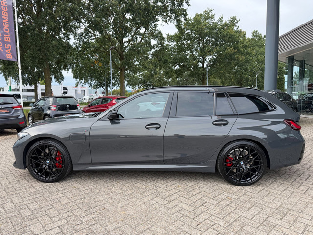 Foto 9 van BMW 3-serie Touring 330e xDrive,Pano, LED, M-sport Pro, M3 Stoelen, Virtual dash, elektrische haak,