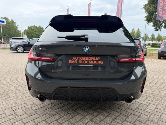 Foto 8 van BMW 3-serie Touring 330e xDrive,Pano, LED, M-sport Pro, M3 Stoelen, Virtual dash, elektrische haak,