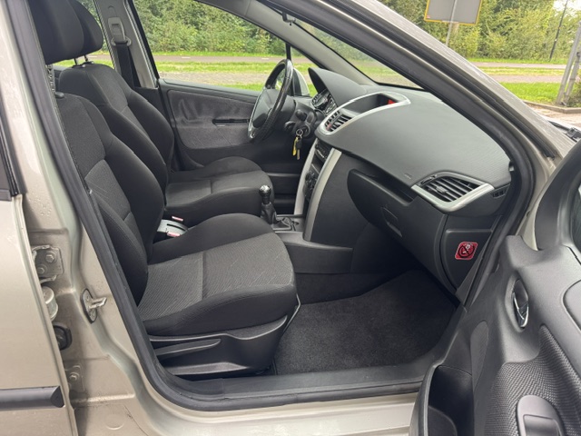 Foto 3 van Peugeot 207 SW 1.6 VTi XS SL. 98.000 KM !! (bj 2008)