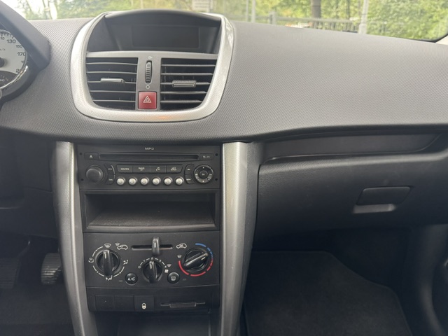 Foto 9 van Peugeot 207 SW 1.6 VTi XS SL. 98.000 KM !! (bj 2008)