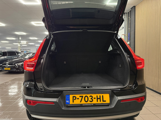Foto 7 van Volvo XC40 2.0 B4 Inscription * Trekhaak / Camera / Stoel- Stuurverwarming / Leder / NL Auto *