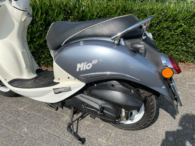 Foto 5 van SYM Mio 50 Scooter Windscherm Hoog BETAAL met in3