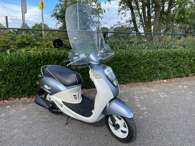 Foto 6 van SYM Mio 50 Scooter Windscherm Hoog BETAAL met in3