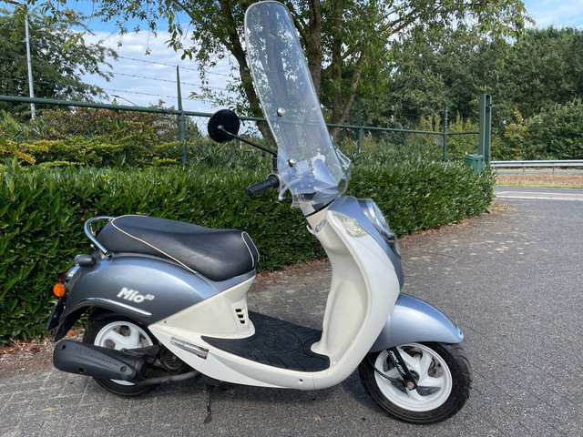 Foto 7 van SYM Mio 50 Scooter Windscherm Hoog BETAAL met in3