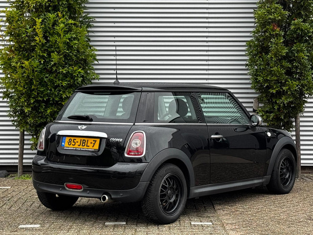 Foto 6 van Mini 3-Deurs 1.6 Cooper AIRCO / APK