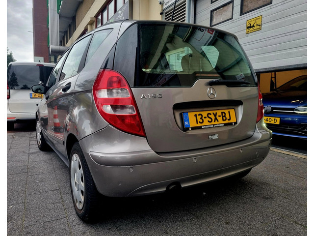 Foto 4 van Mercedes-Benz A-klasse 150 Classic Airco Automaat ParkSens