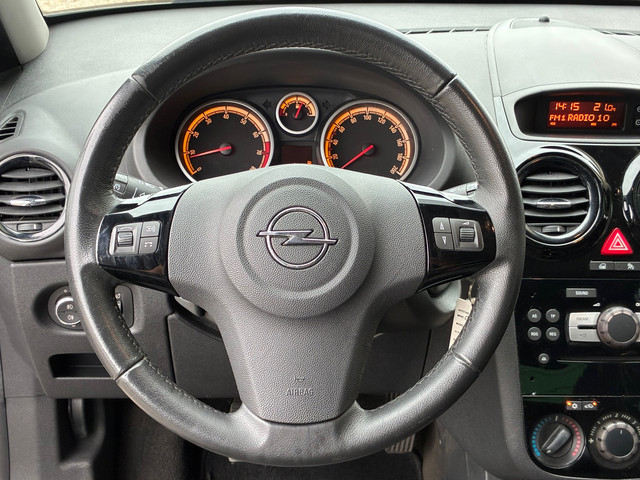 Opel Corsa 1.2-16V '111' Edition|1e Eigenaar|Airco|CruiseControl|Elektr.ramen|LM-Velgen|NAP|Nieuwe A