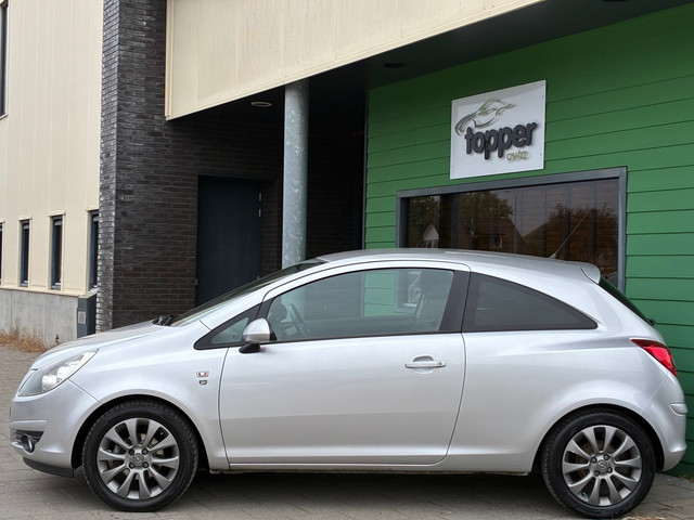 Foto 6 van Opel Corsa 1.2-16V '111' Edition|1e Eigenaar|Airco|CruiseControl|Elektr.ramen|LM-Velgen|NAP|Nieuwe A