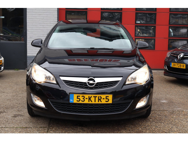 Foto 2 van Opel Astra 1.6 Cosmo ,107.000 km , NL Auto , Nap